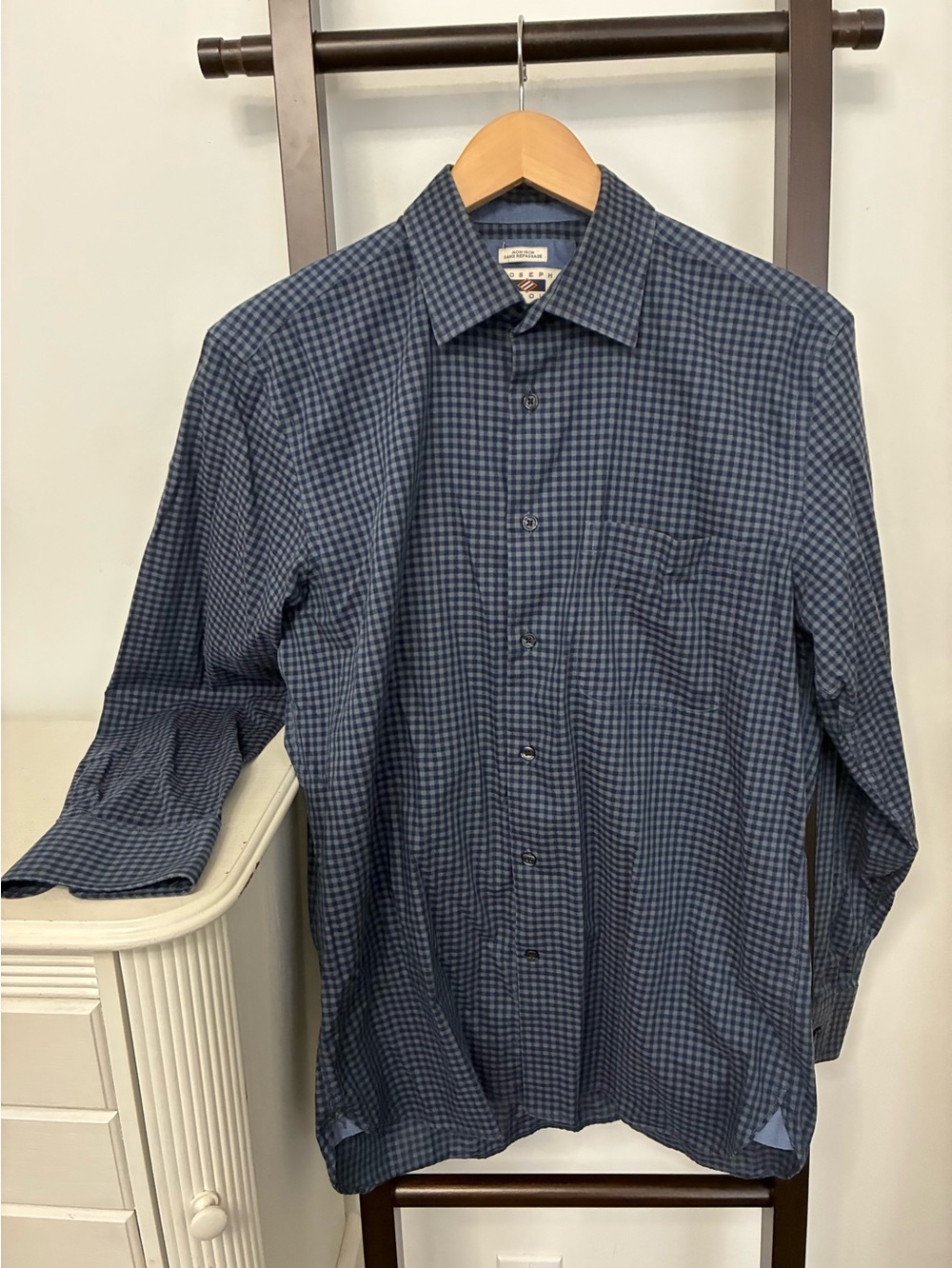 Joseph Abboud Navy Blue Check Dress Shirt. Size Medium. EUC. Button up